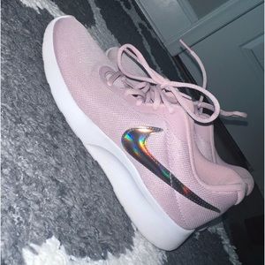 Nike Running Shoes Pink Tanjun Iridescent logo | Size 8 Womens